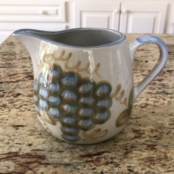 Vintage Louisville Stoneware Co. Pottery Pitcher Grapes & Vines Handle - Picture 1 of 15